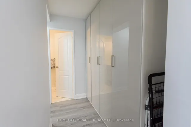 Additional image 4 of 714 The West Mall N/A Unit 1201