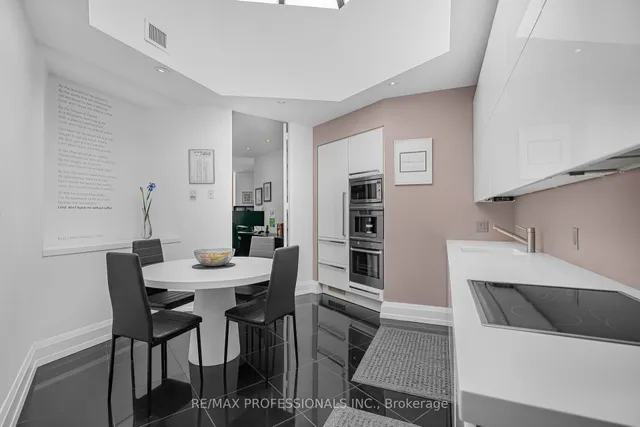 Additional image 14 of 2010 Islington Ave Unit PH03