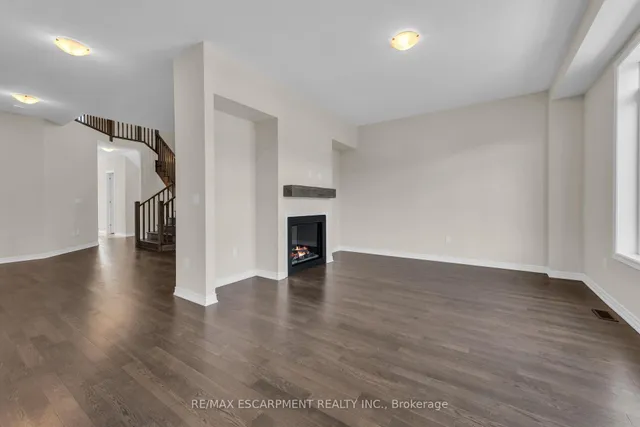 Additional image 24 of 67 Starfire Cres