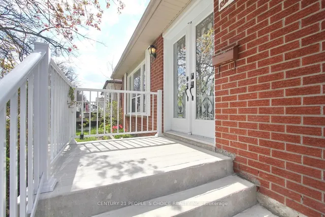 Additional image 5 of 6 Midhurst Dr