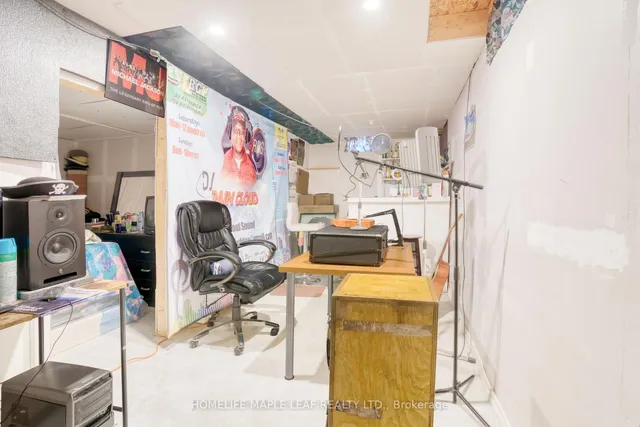 Additional image 25 of 44 Wilmont Crt