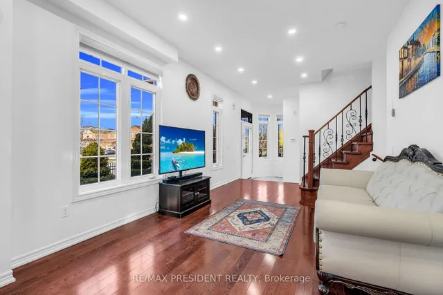 Additional image 9 of 994 Ledbury Cres