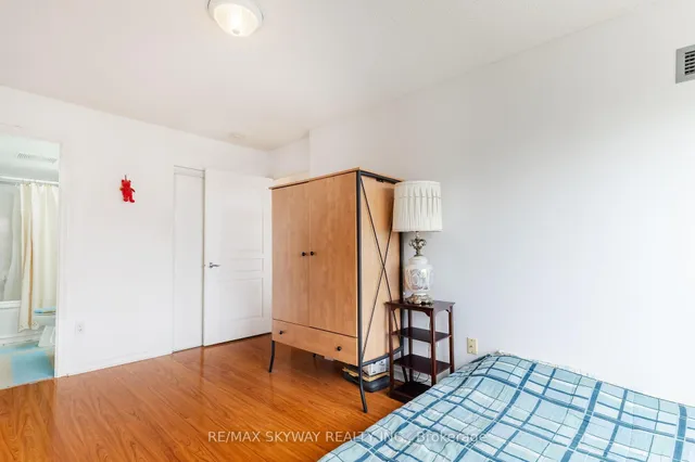 Additional image 31 of 300 Ray Lawson Blvd