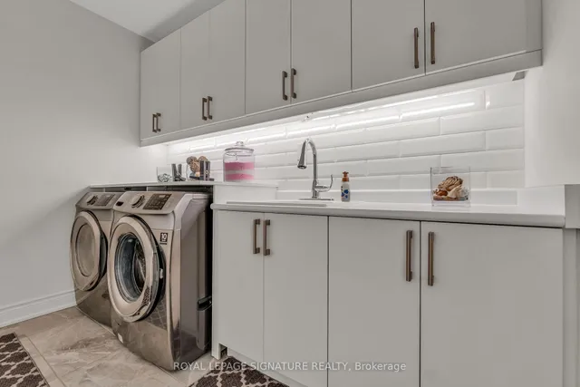 Additional image 8 of 8 Gruenwald Gate