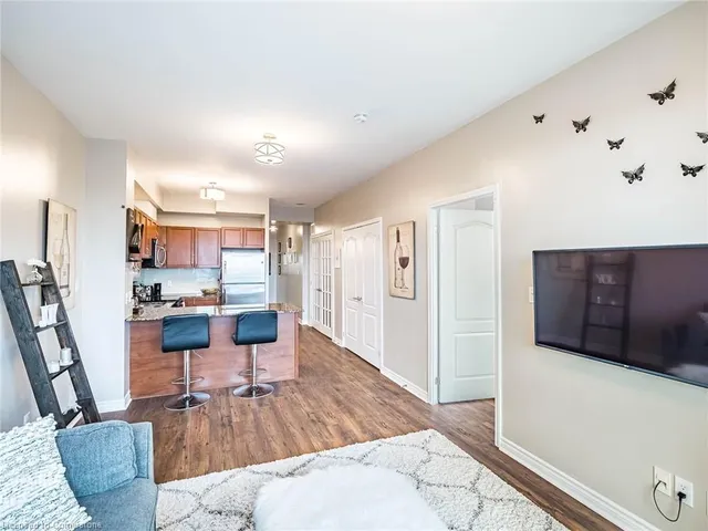 Additional image 15 of 3865 Lake Shore Blvd Unit 401