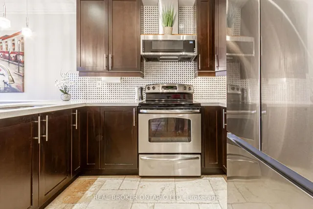 Additional image 12 of 1522 Lancaster Dr Unit 18