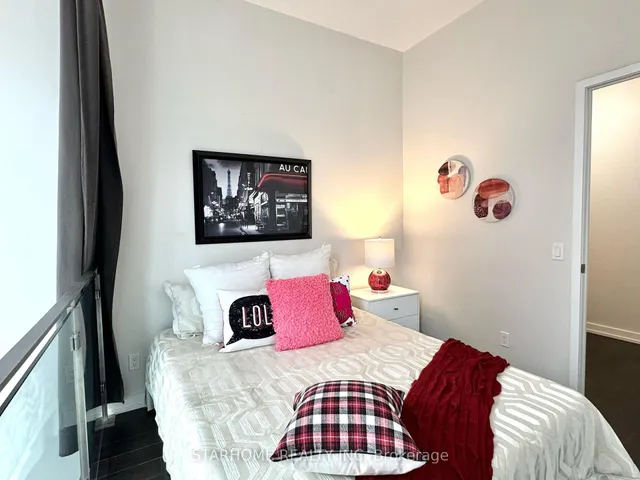 Additional image 19 of 1030 King St Unit 119