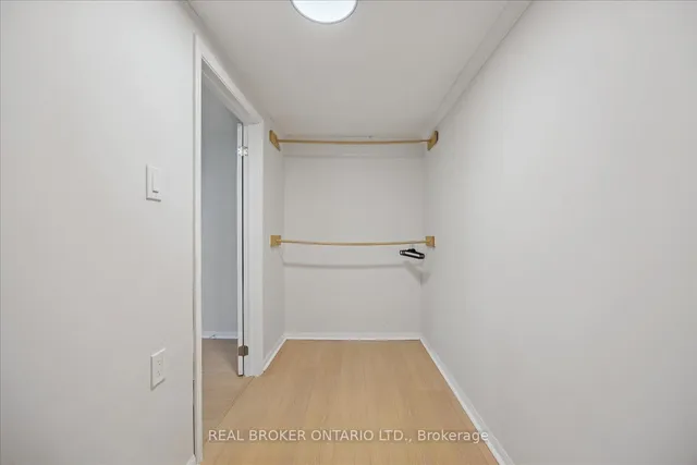 Additional image 36 of 237 Chine Dr