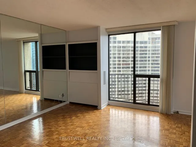 Additional image 4 of 33 Harbour Sq Unit 3240