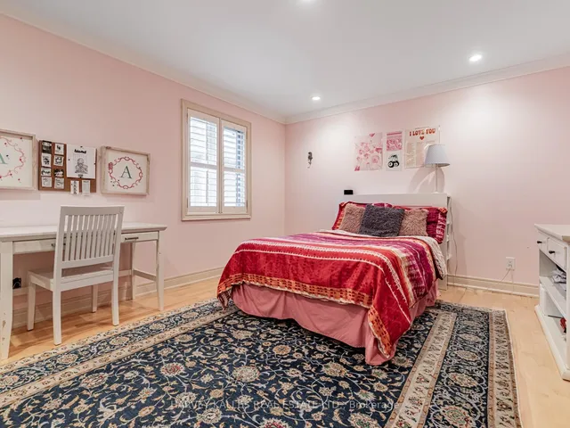 Additional image 25 of 55 Viewmount Ave