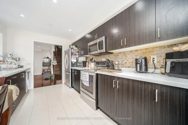 Additional image 21 of 127 Bleasdale Ave