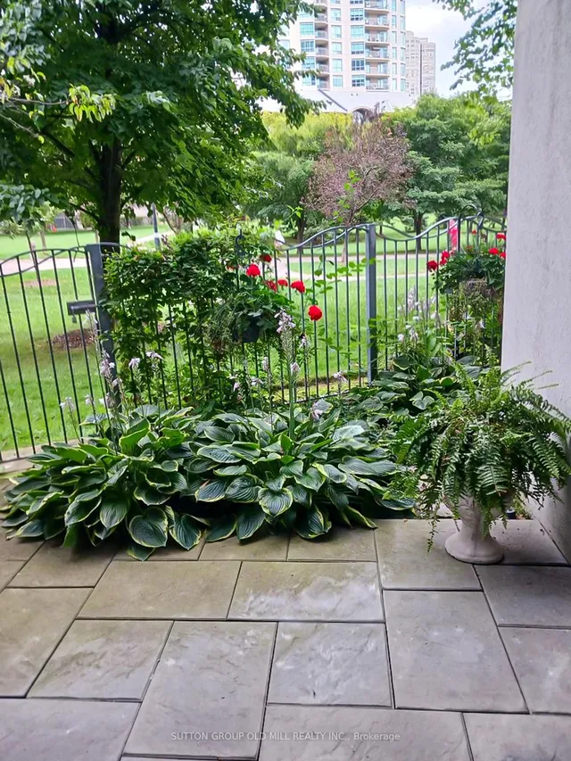 Additional image 21 of 2119 Lakeshore Blvd Unit GR07