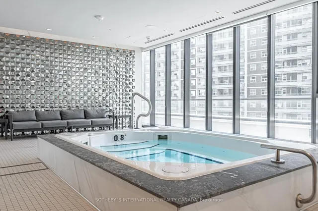 Additional image 27 of 585 Bloor St Unit 1418