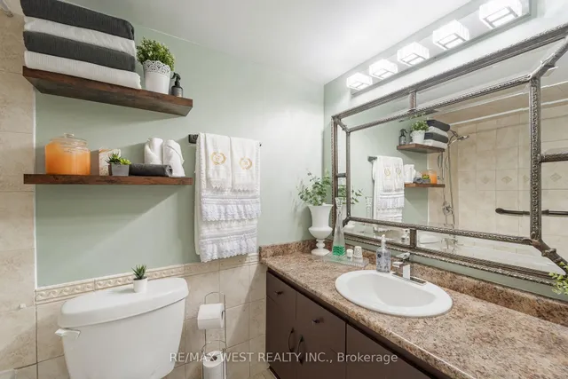 Additional image 36 of 236 Albion Rd Unit 1110