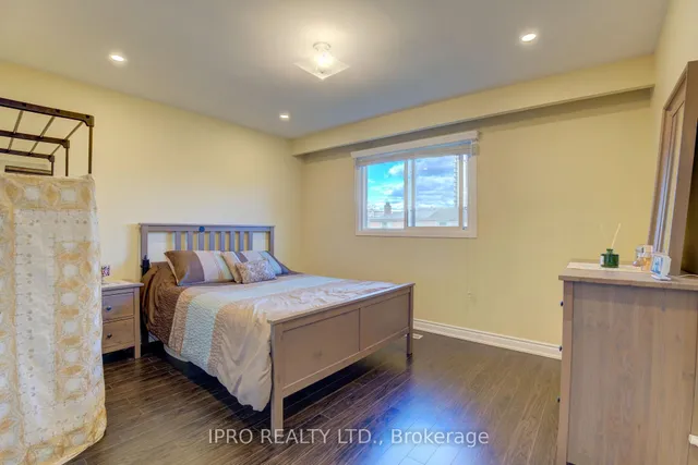 Additional image 18 of 208 Meadows Blvd