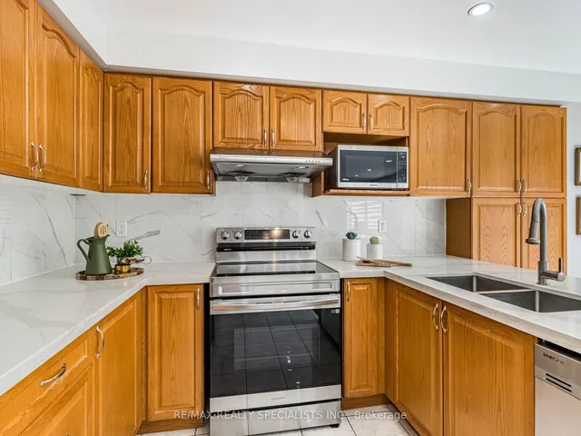 Additional image 19 of 10 Chestermere Cres