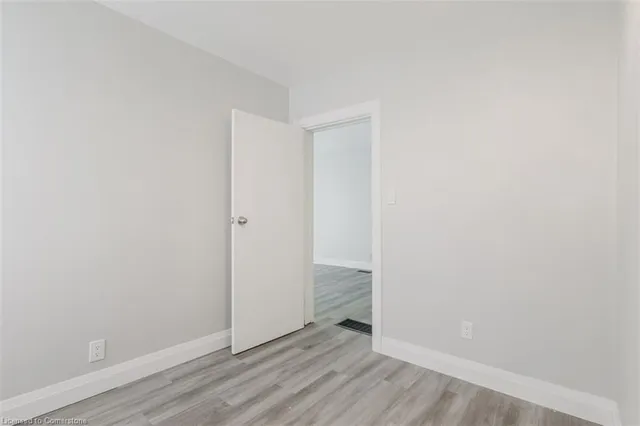 Additional image 16 of 31 Biggar Ave