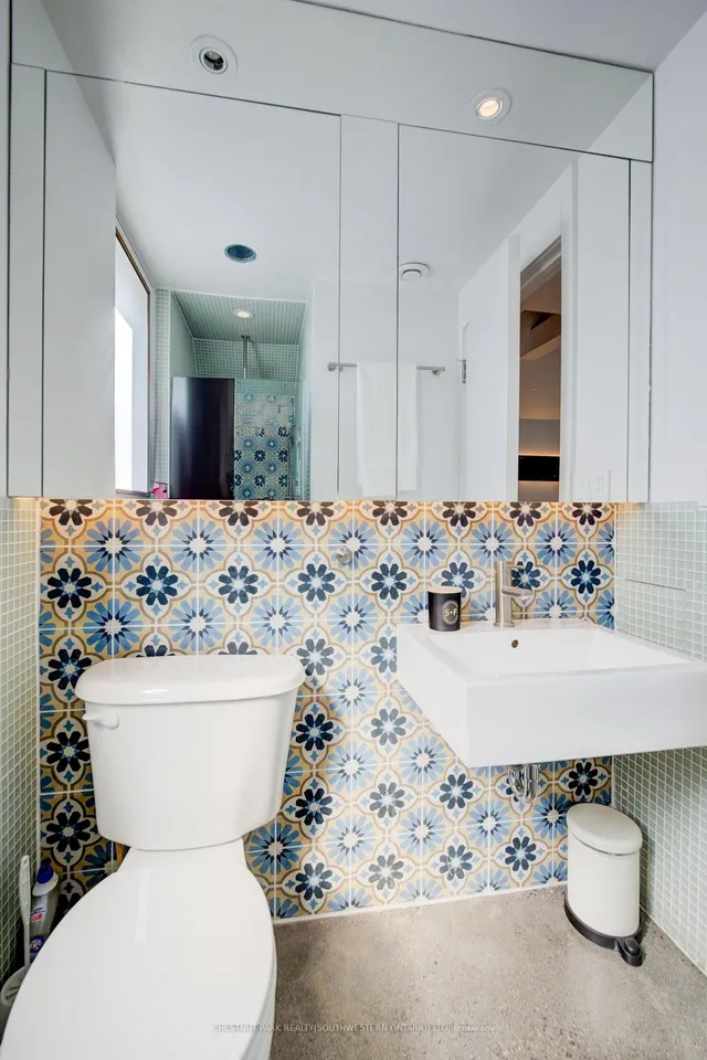 Additional image 33 of 23 Richmond Ave