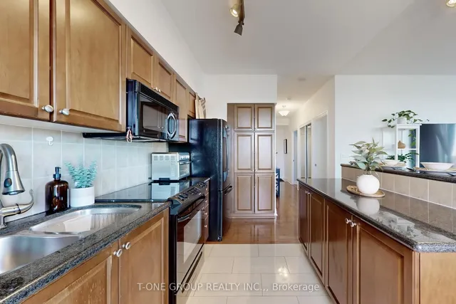 Additional image 11 of 2119 Lake Shore Blvd Unit 604