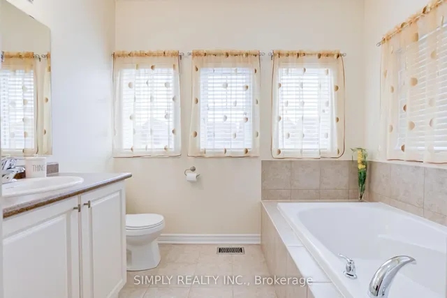 Additional image 29 of 45 Humberstone Cres