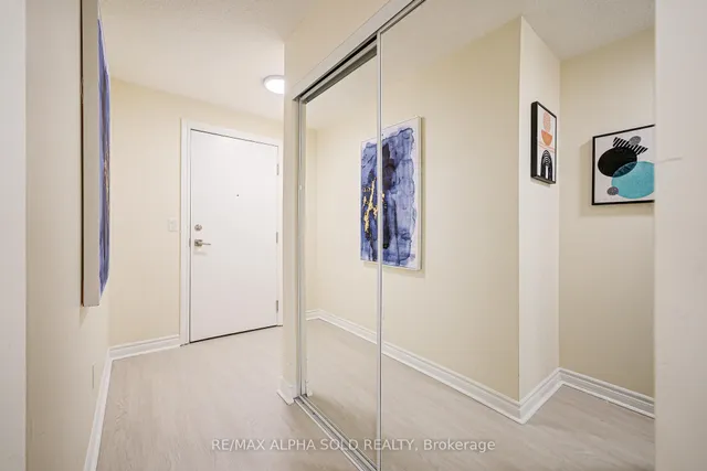 Additional image 5 of 250 Wellington St Unit 246