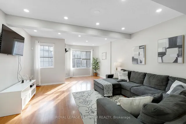 Additional image 12 of 41 Spadina Rd