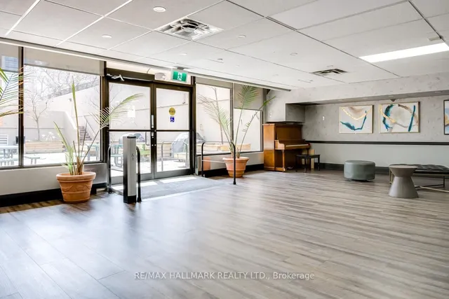 Additional image 28 of 40 Homewood Ave Unit 1103