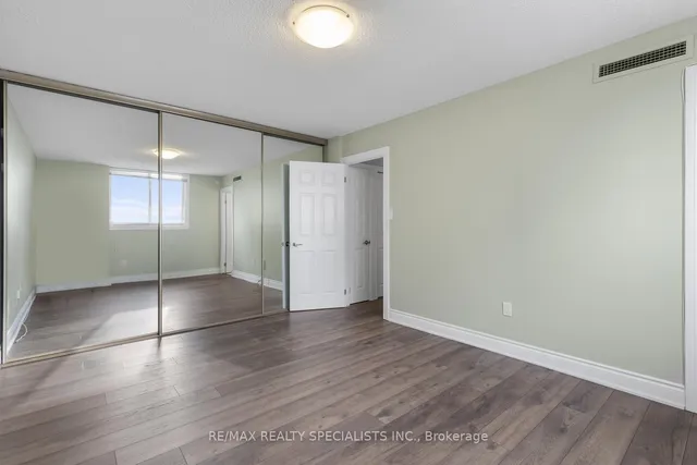 Additional image 14 of 820 Burnhamthorpe Rd Unit 803