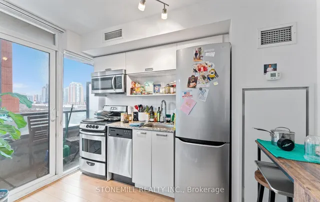 Additional image 15 of 36 Lisgar St Unit 521E