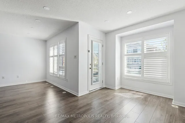 Additional image 23 of 54 Howe Ave