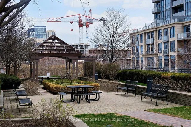 Additional image 35 of 5233 Dundas St Unit 528