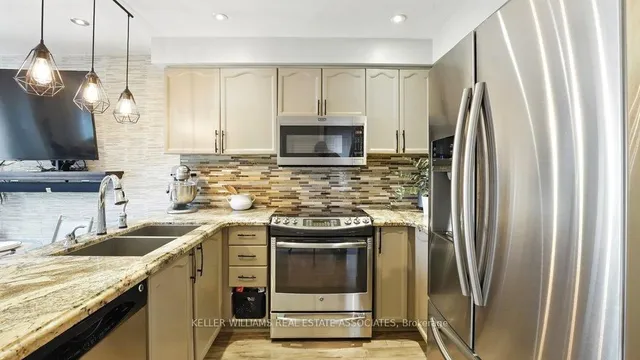 Additional image 15 of 599 Ashprior Ave