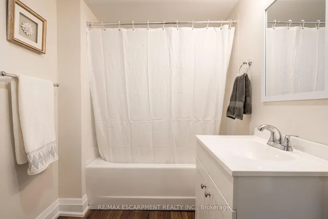 Additional image 39 of 11 Huxley Ave