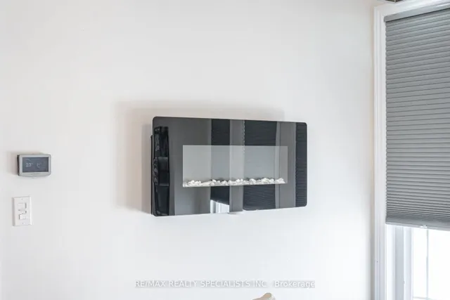 Additional image 7 of 383 Queen Mary Dr