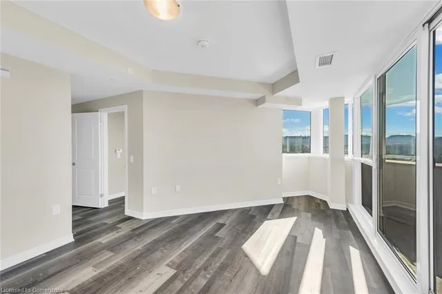 Additional image 33 of 2750 King St Unit 706