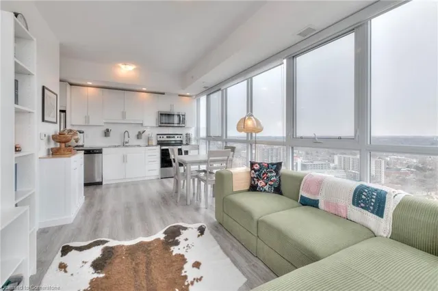 Additional image 18 of 60 Charles St Unit 2608