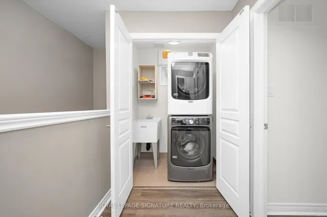 Additional image 18 of 215 Dundas St Unit 29