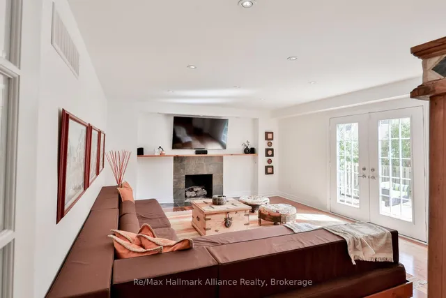 Additional image 23 of 2098 CONSTANCE Dr