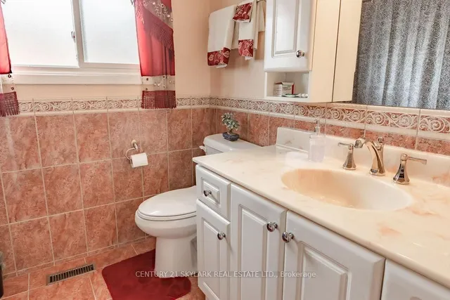 Additional image 12 of 174 Silverstone Dr