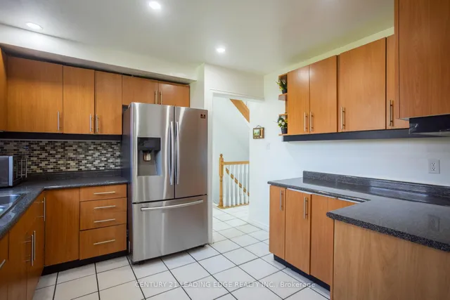 Additional image 17 of 111 Folkstone Cres