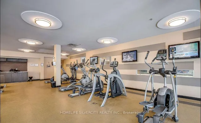 Additional image 37 of 80 Absolute Ave Unit 2006