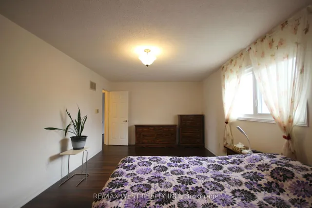 Additional image 27 of 73 Hullrick Dr