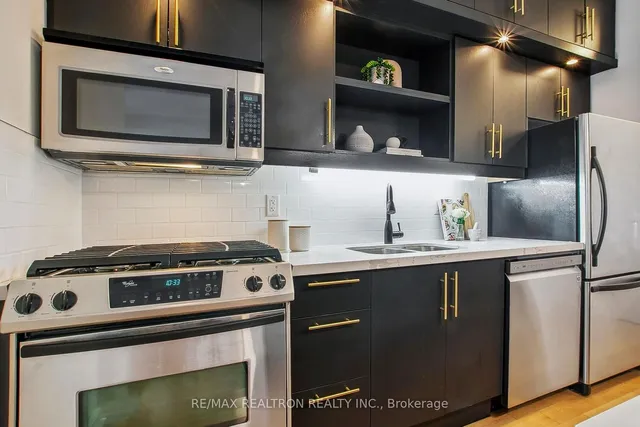 Additional image 6 of 233 Carlaw Ave Unit 205