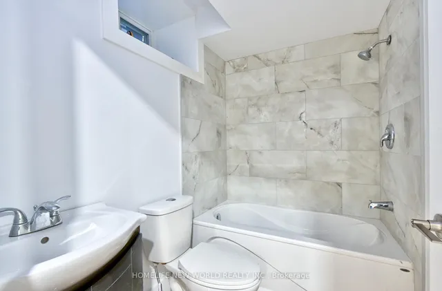 Additional image 35 of 253 Albany Ave