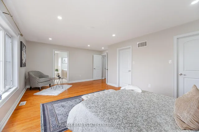 Additional image 21 of 38 Junetown Circ