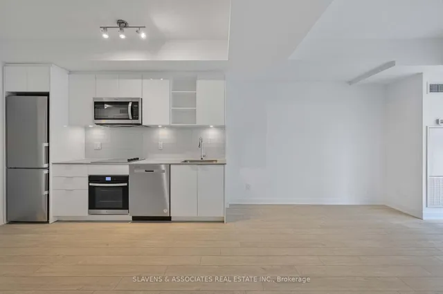 Additional image 5 of 543 Richmond St Unit 735