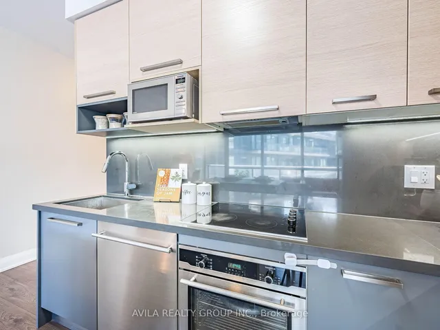 Additional image 12 of 36 Park Lawn Rd Unit 410