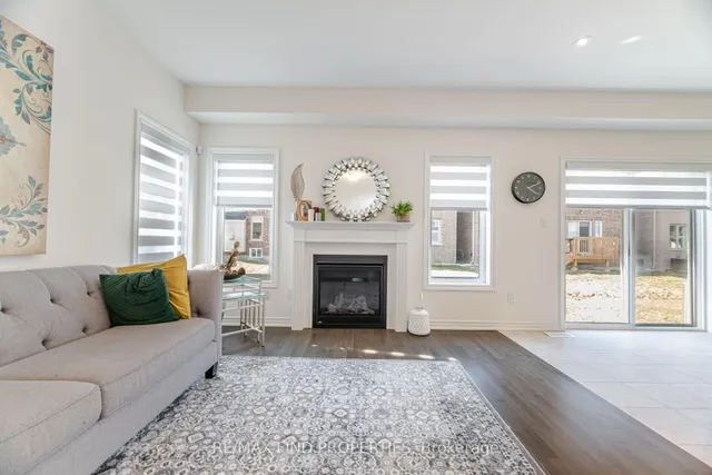 Additional image 8 of 3909 Koenig Rd