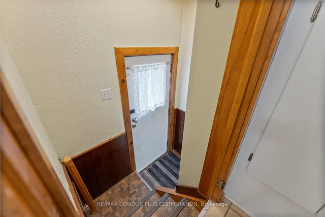 Additional image 19 of 219 King St