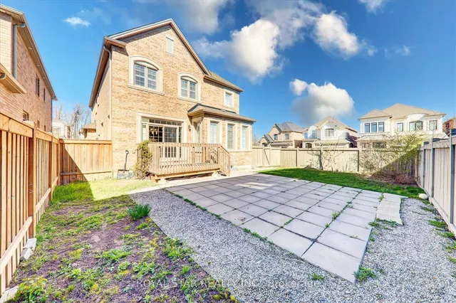 Additional image 40 of 16 Vetch St